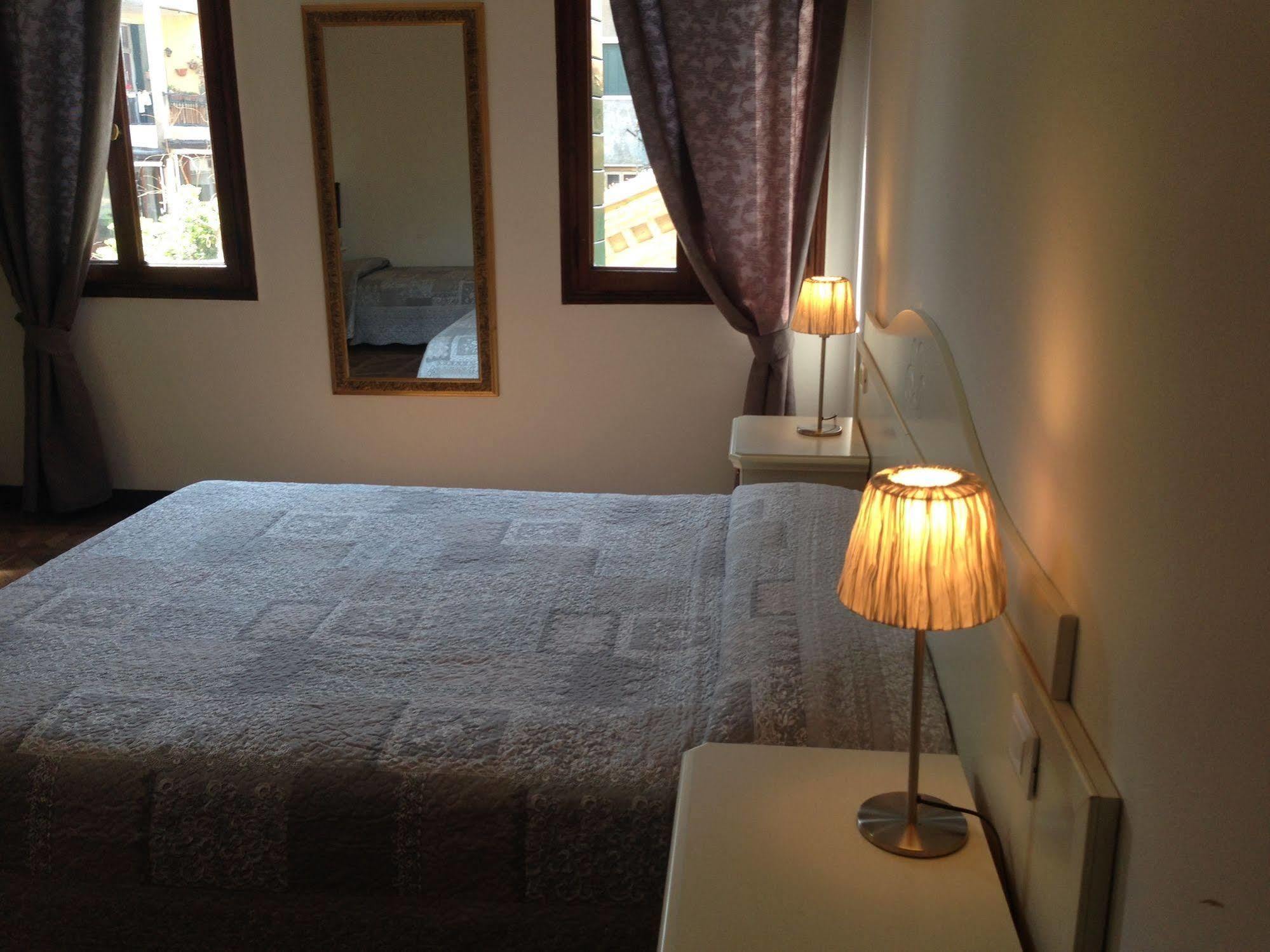 Guest House Loredana Veneza Exterior foto